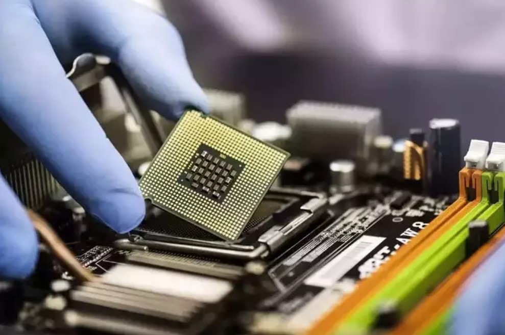 Indian Government Approves $393 Million for New Semiconductor Facility