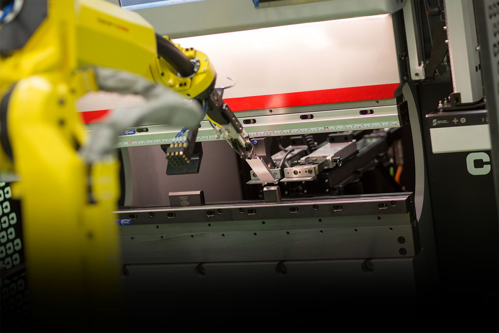 MC Machinery Systems Partners with Acieta to Launch Robotic Bending Cell