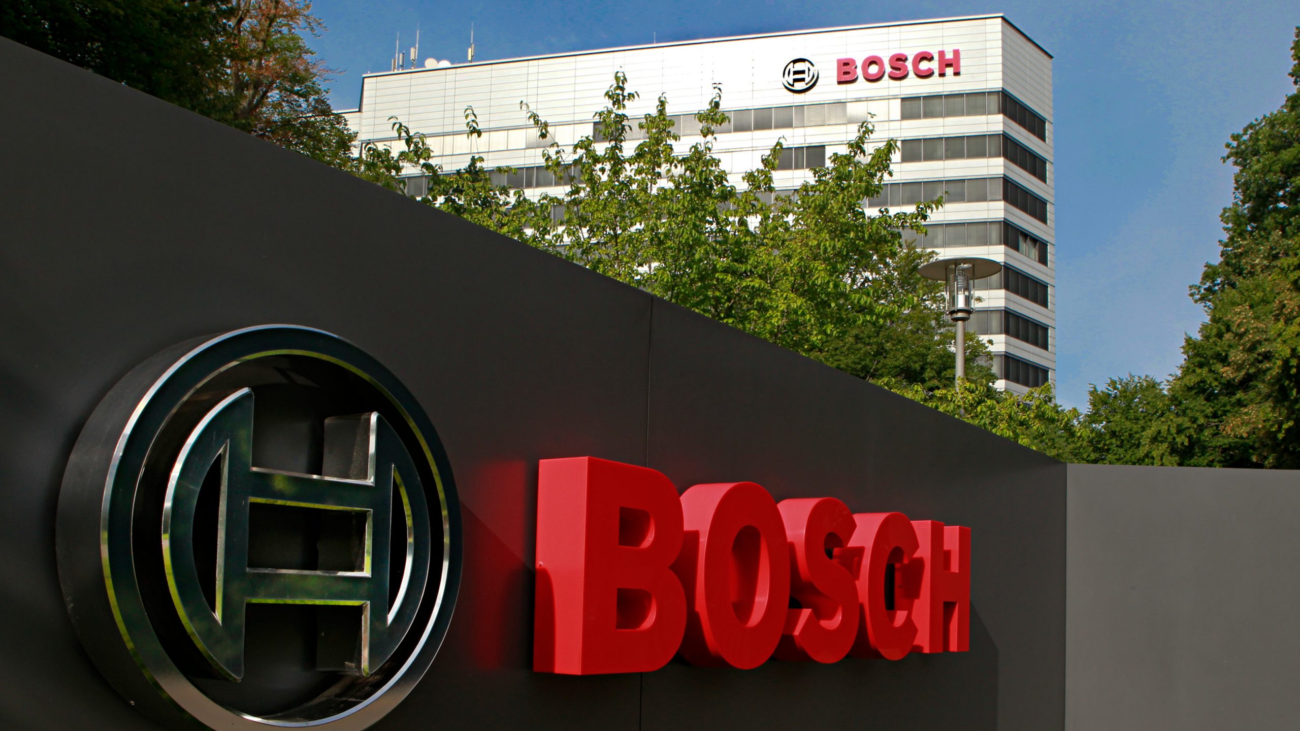 Bosch Announces 5,500 Job Cuts in Automotive Division Amid Slowing Car Demand and Transition to Electric Vehicles