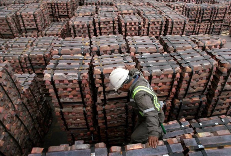 ICSG, Adjusts Global Copper Supply Surplus Forecast Downward