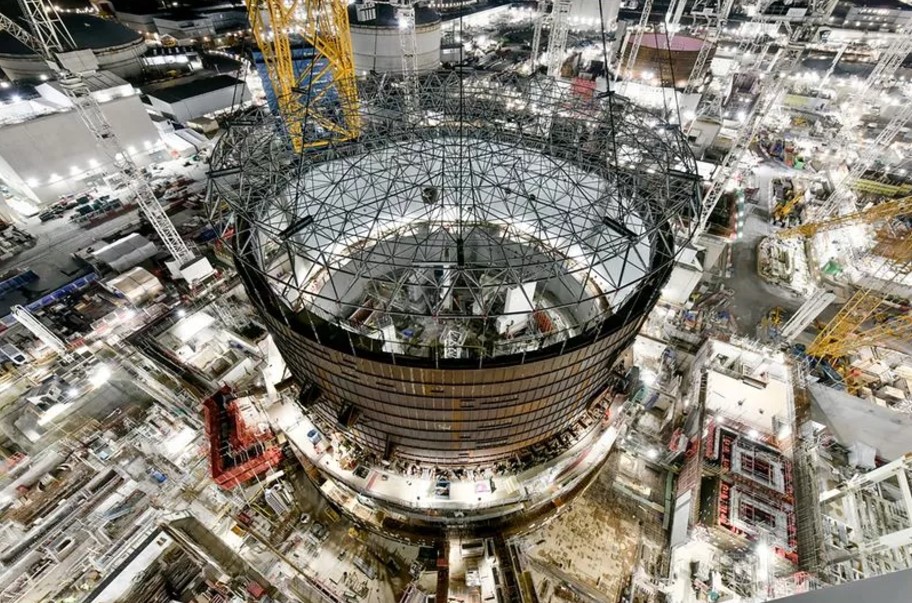 Hinkley Point C Achieves Milestone with First Nuclear Reactor Installation