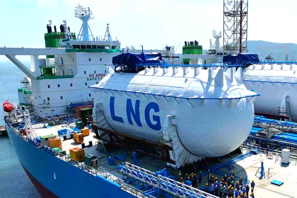 LNG Imports to Europe Plunge as Gas Demand Reaches 11-Year Low