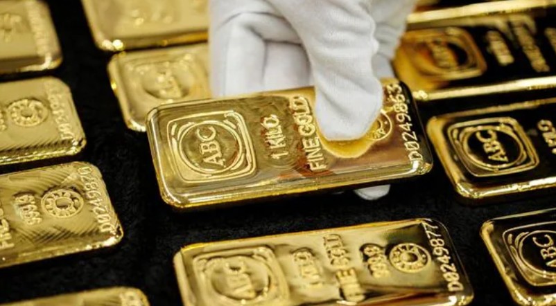 Gold Price Rises on Dollar Weakness Ahead of US Jobs Data