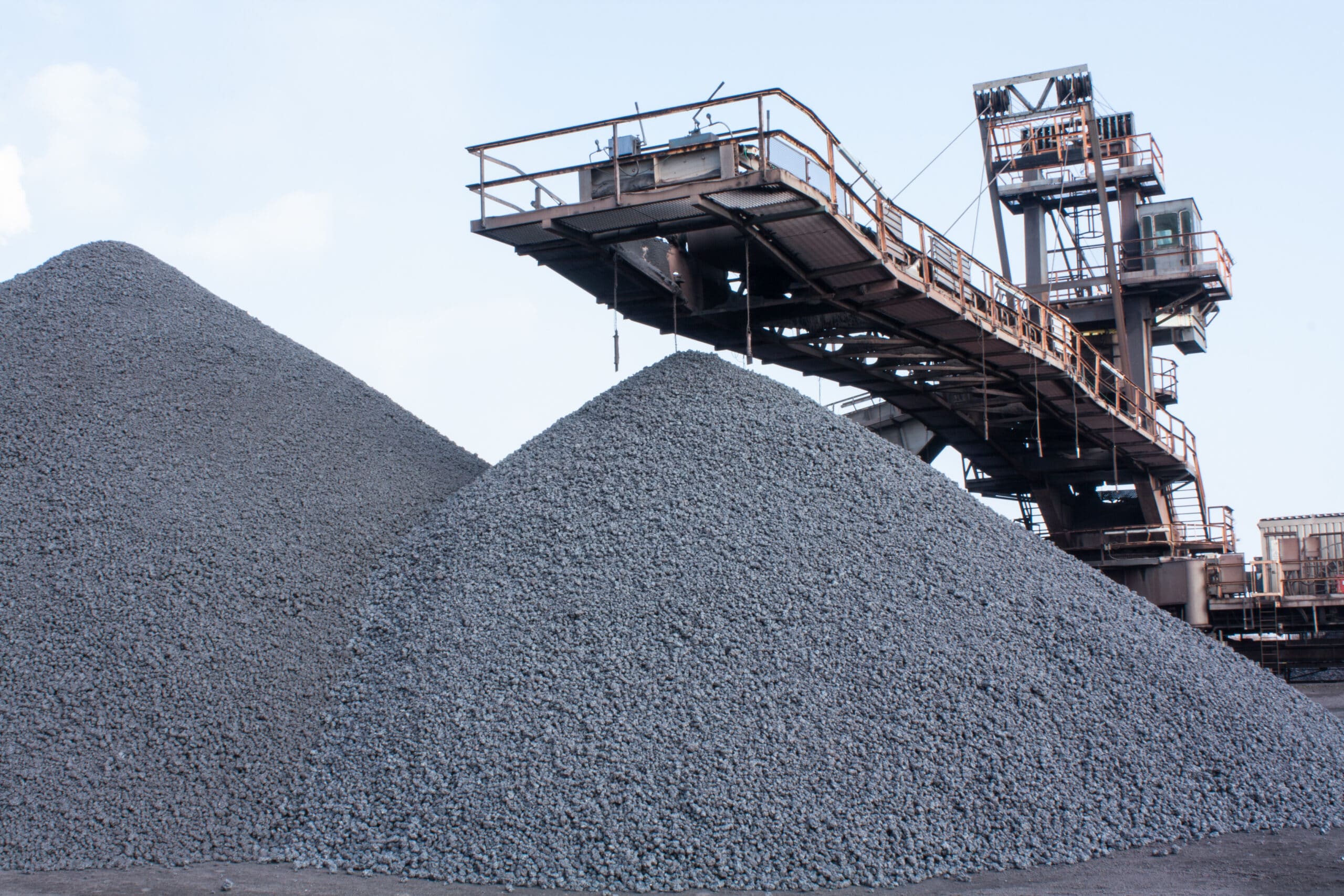 Iron Ore Prices Rise to Highest Level Since February on China Infrastructure Hopes