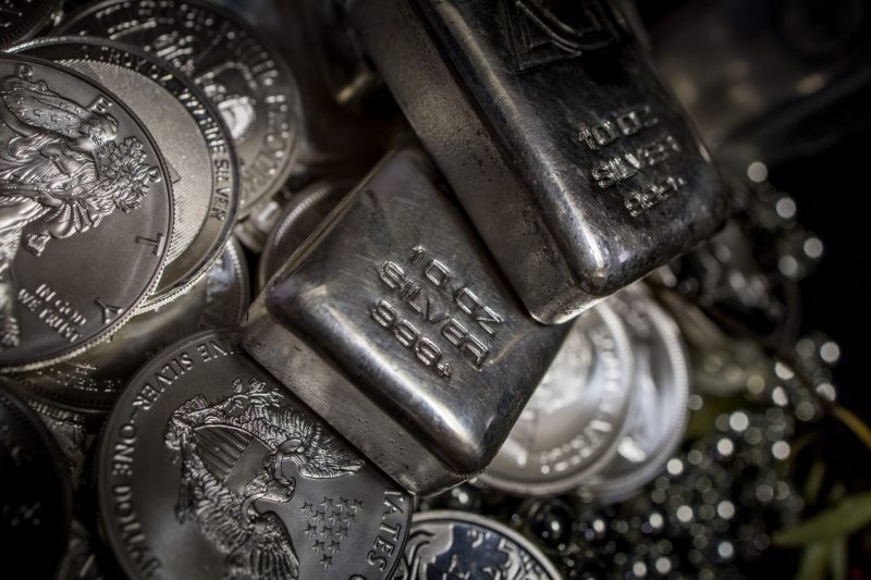 Silver Price Tops $40 as Fed Rate Cut Bets Boost Precious Metals