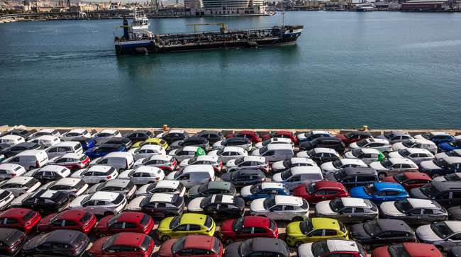 Trump Promises to Cut Tariffs on EU-Made Cars Amid Trade Realignment