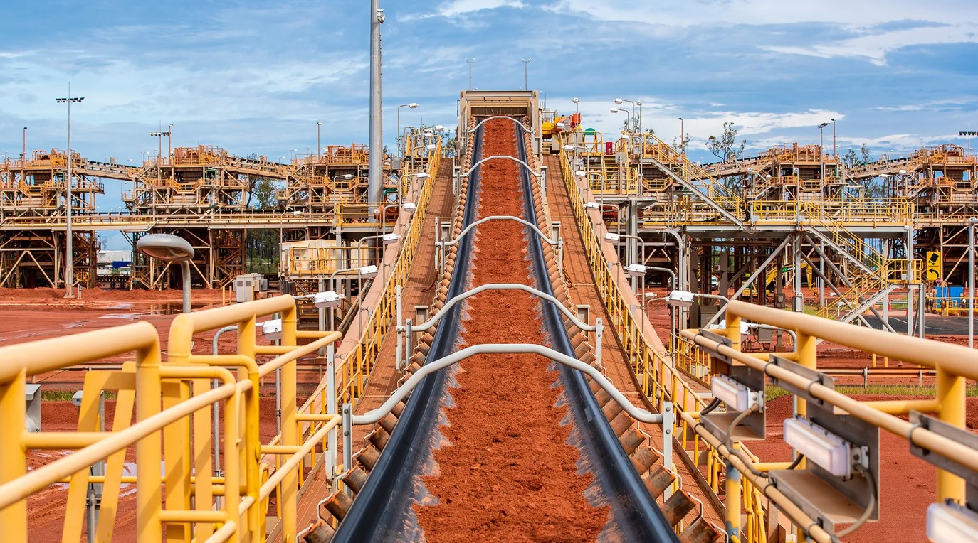 SimFer to Begin Iron Ore Shipments from Simandou in November 2025