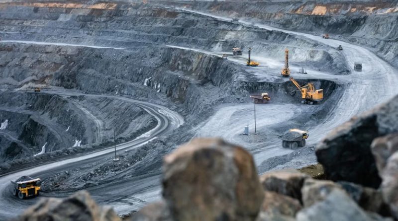 Ukraine Iron Ore Exports Decline 7% in January-August 2025