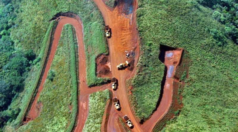 Rio Tinto Faces Guinea Refining Demands at Simandou Iron Ore Project