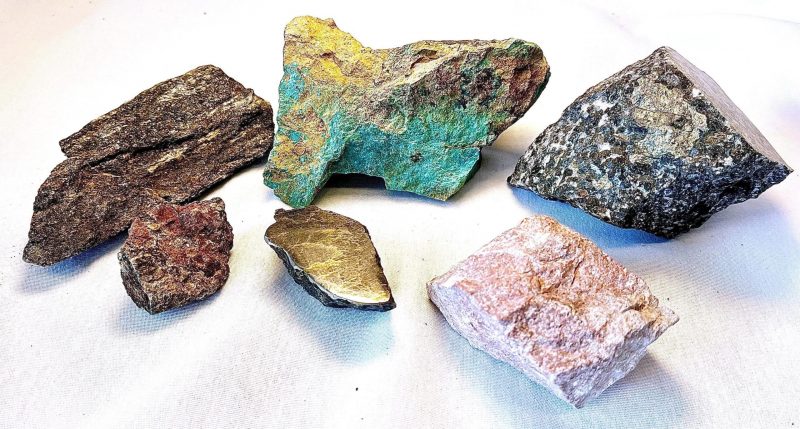 Pentagon Moves to Stockpile $1bn of Critical Minerals to Cut Dependence on China