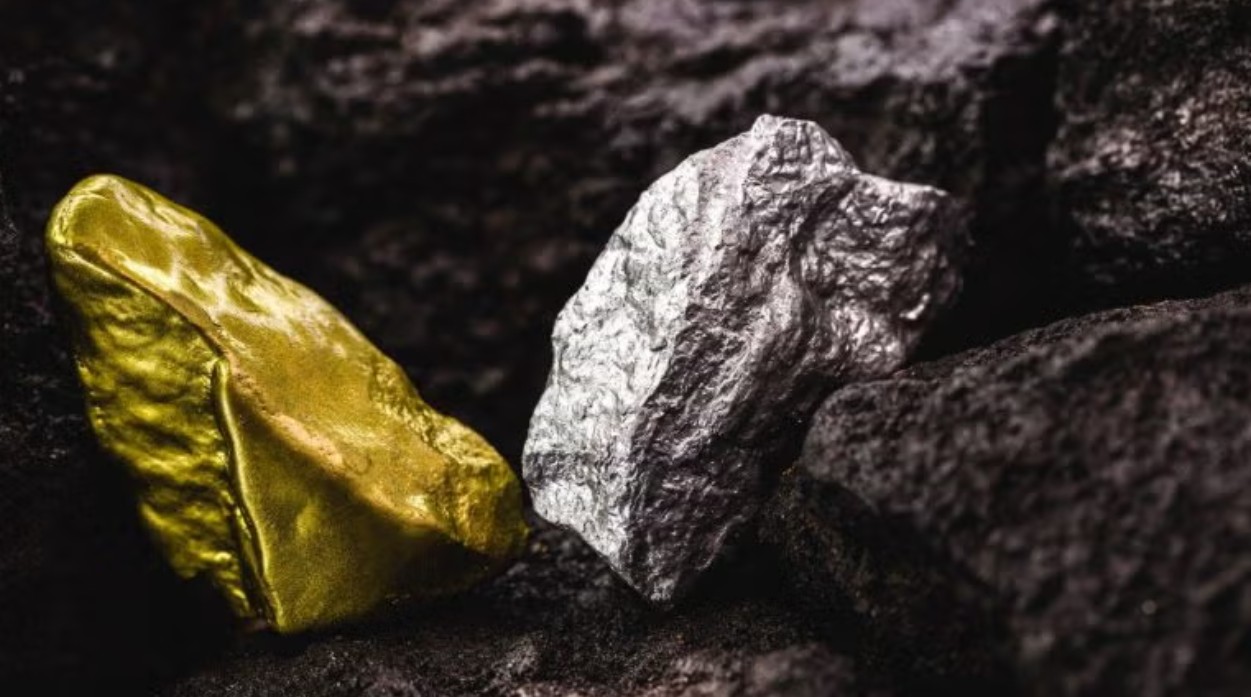 Fresnillo Acquires Probe Gold in $556M Deal to Expand into Canada