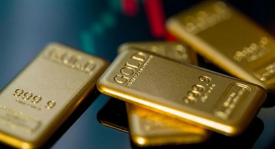Gold price extends record run toward $4,900 per ounce