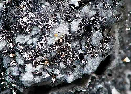 Molymet and Maritime House Partner on Rhenium Recycling Joint Venture