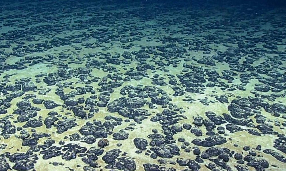 Trump streamlines permitting for deep-sea miners