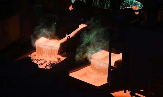 Glencore copper output drops amid Rio Tinto takeover talks