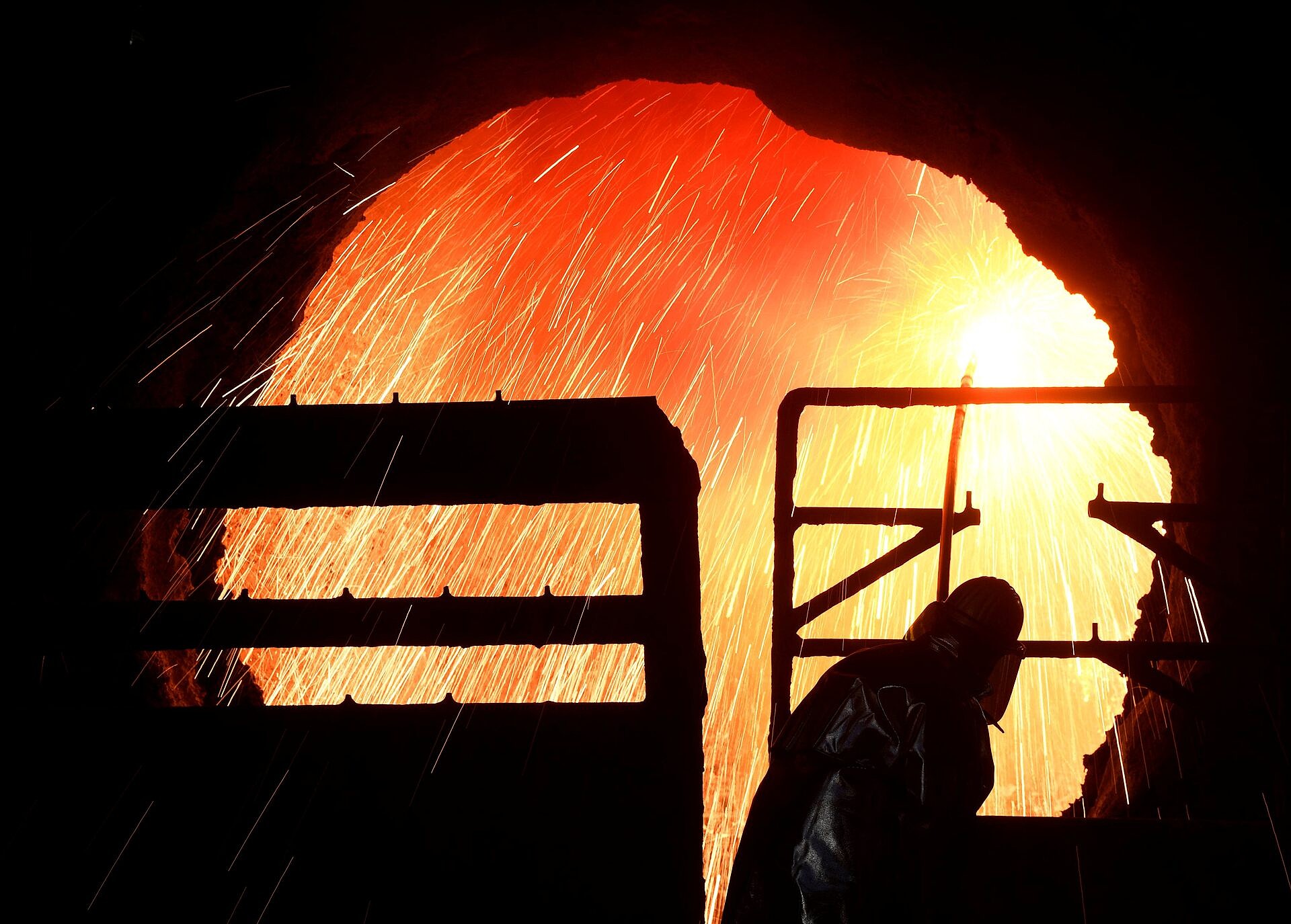 Salzgitter AG Strengthens Its Position in the Defense Steel Market with Thyrolf & Uhle Acquisition