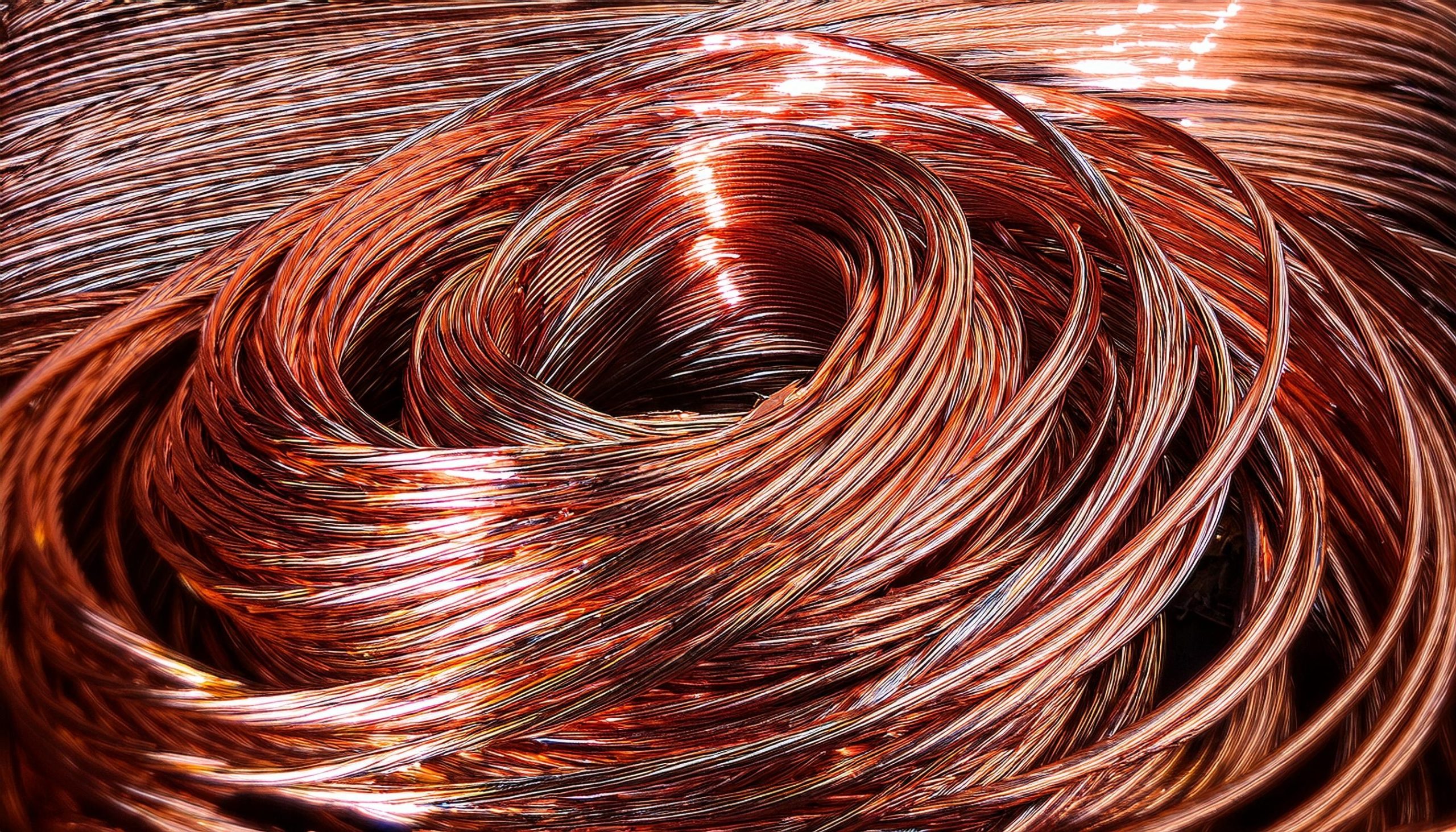 Copper price volatility shakes LME and Comex markets