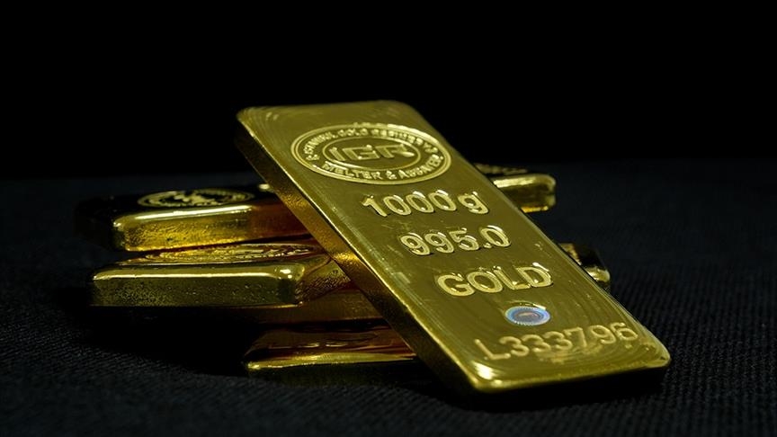 Gold Price Gains Amid Tariff Tensions and Middle East Risks