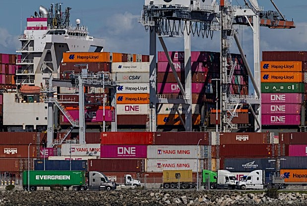 Trump Announces New Tariffs Exempting Energy, Metals, and USMCA Imports