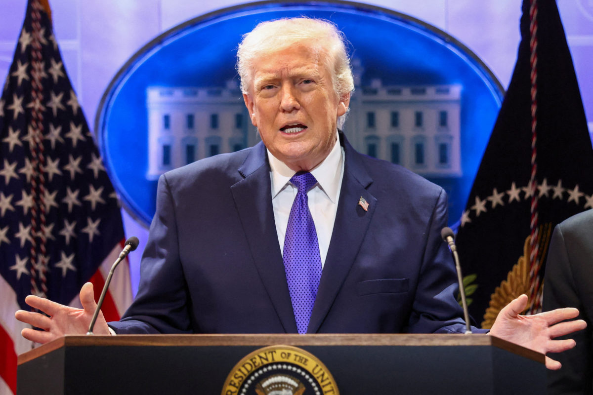 Trump Threatens 15% Tariff on All US Imports, Escalating Trade Tensions