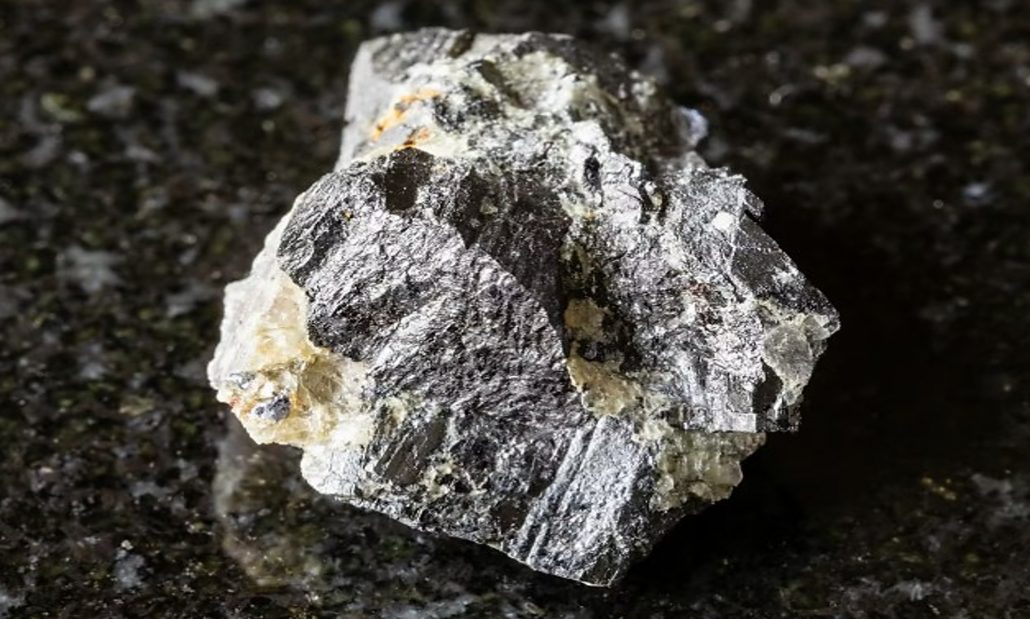 Tungsten Prices Hit Record Highs as China Export Curbs and Defense Demand Tighten Global Supply