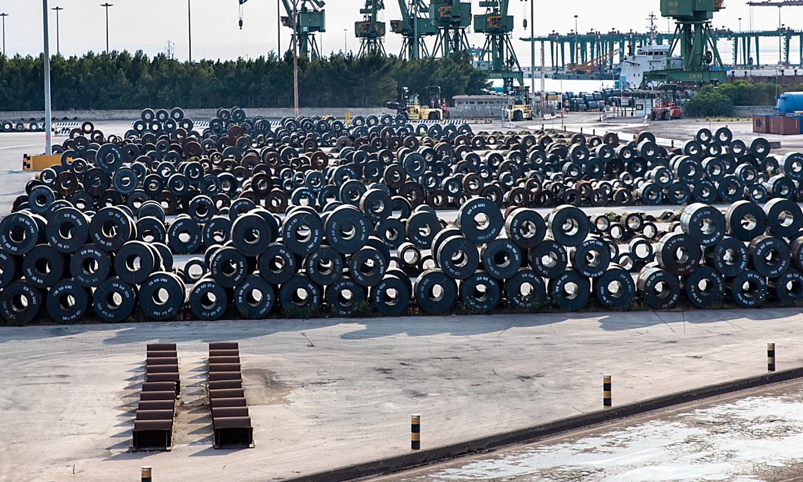 EU Approves New Steel Import Quotas and Higher Tariffs