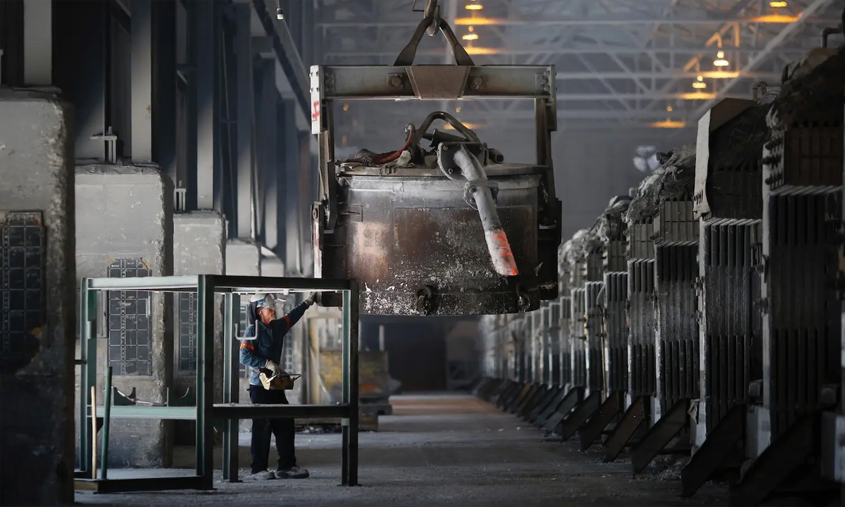 Century Aluminum Maintains 2026 Guidance as Smelter Restarts Advance