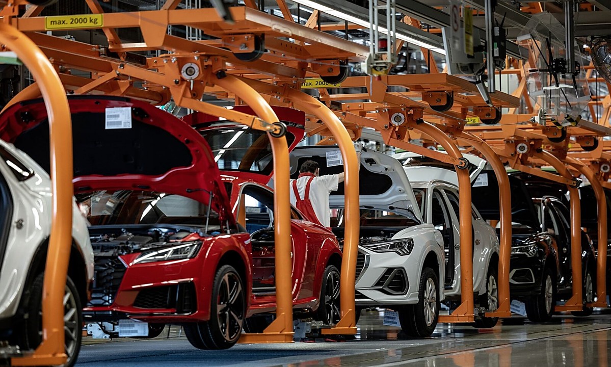 EU Automakers Back Made in Europe Policy