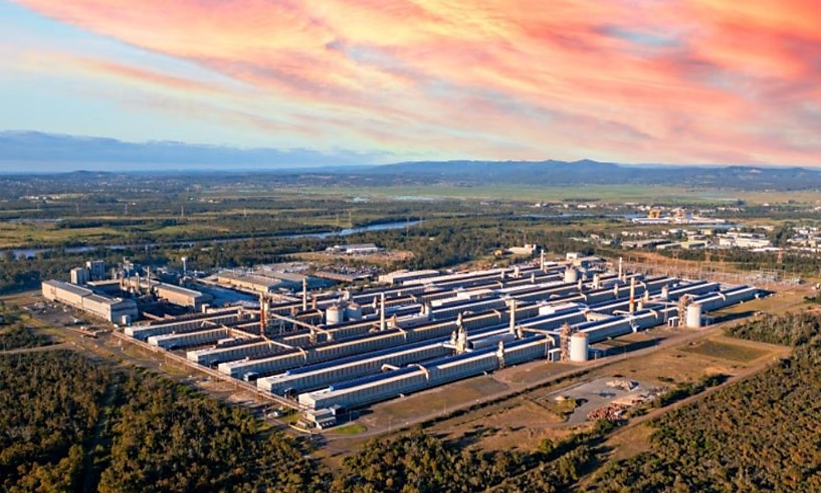 Australian Governments Commit A$2.5 Billion to Keep Tomago Aluminium Smelter Operating Until 2038